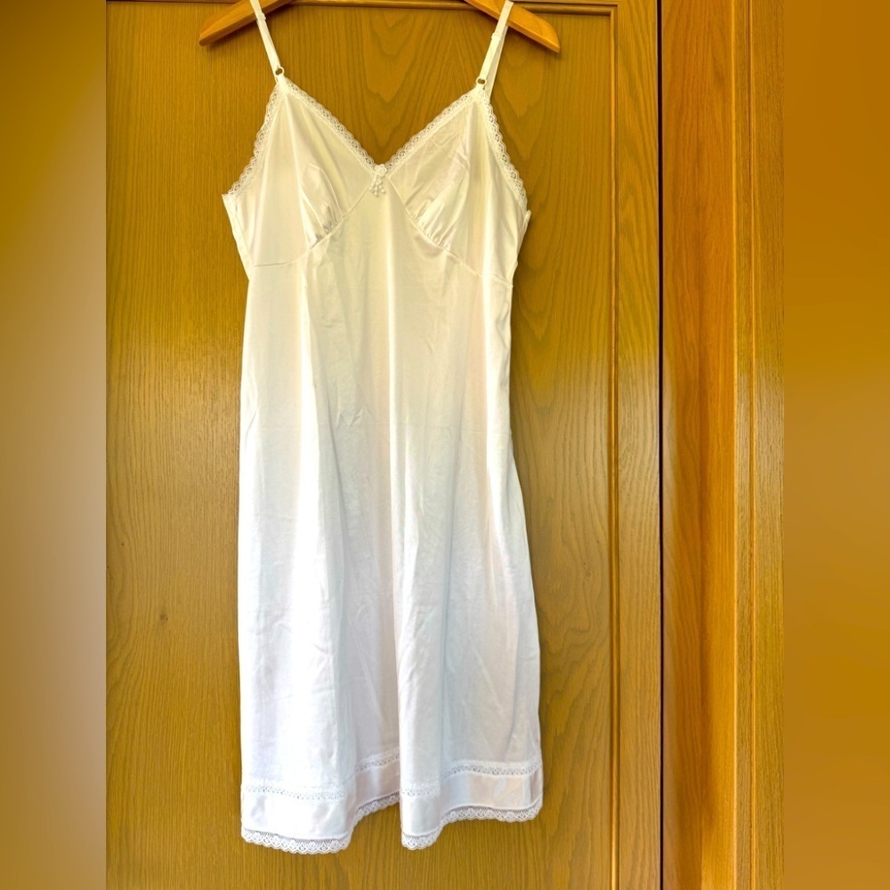 Vintage Sears White Chemise Slip Intimates Sleepwear Dress / size 38 / large Xlg